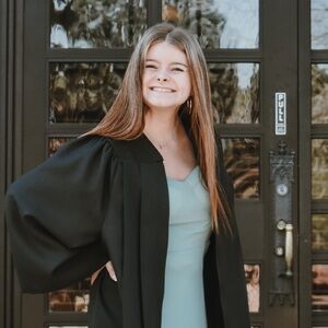 Meet your Posher, Alaina